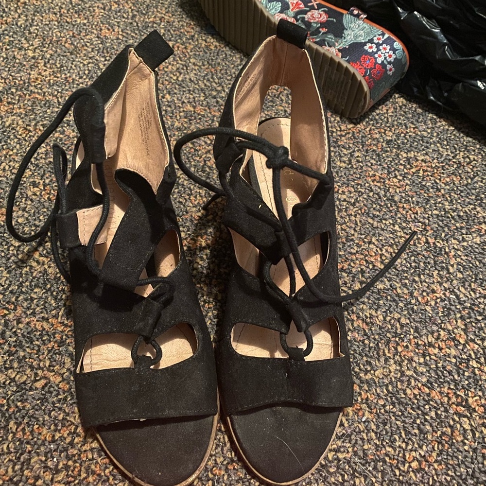 Madden girl lace up booties